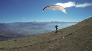 Décollage du col de Guizière (cliquer pour agrandir - photo T. de Rosnay)