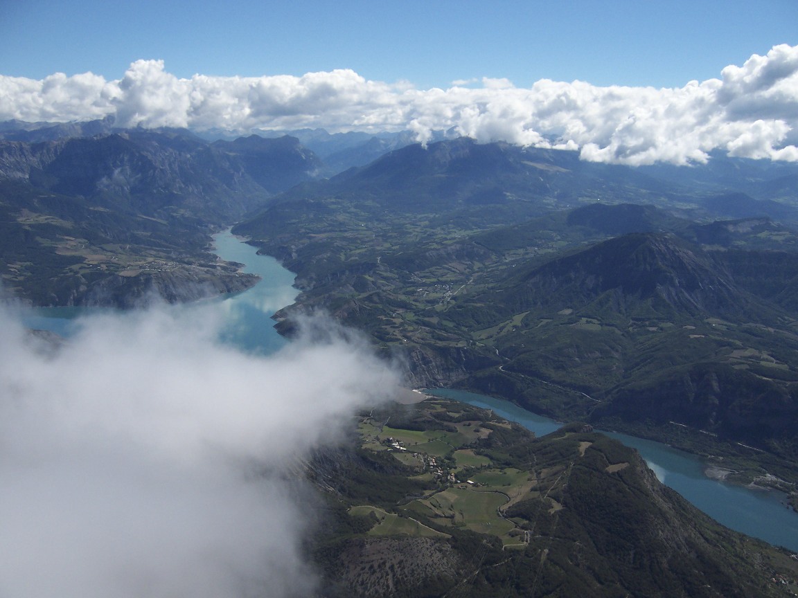 L POUMEROL au dessus des nuages Mt Colombis Septembre 2005