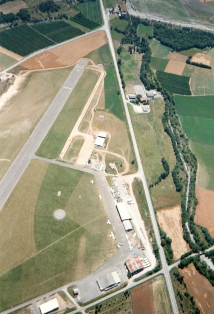 Taxiway et Parking juillet 1993